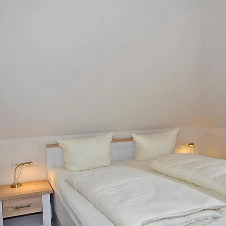 Strandhotel Nr 33 *
