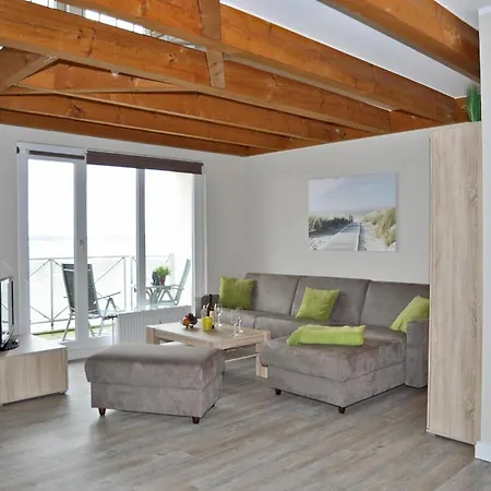 Strandhotel Nr 33 *