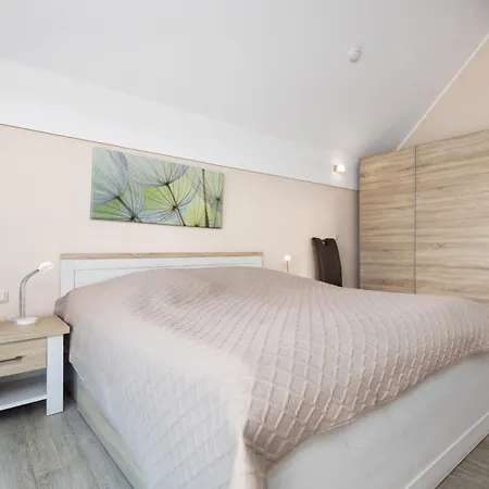 Apartment Strandhotel Nr 33 3*